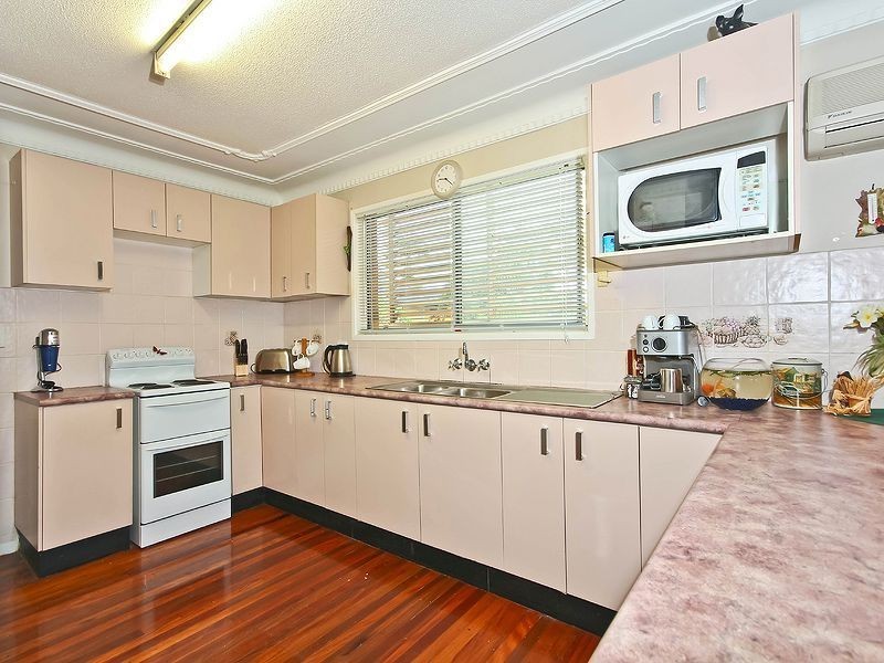 25 Leadale St, Wynnum West QLD 4178