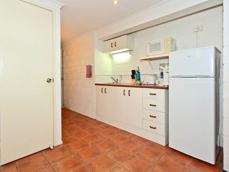 25 Leadale St, Wynnum West QLD 4178