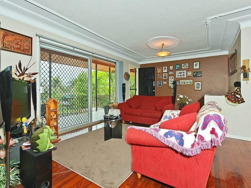 25 Leadale St, Wynnum West QLD 4178