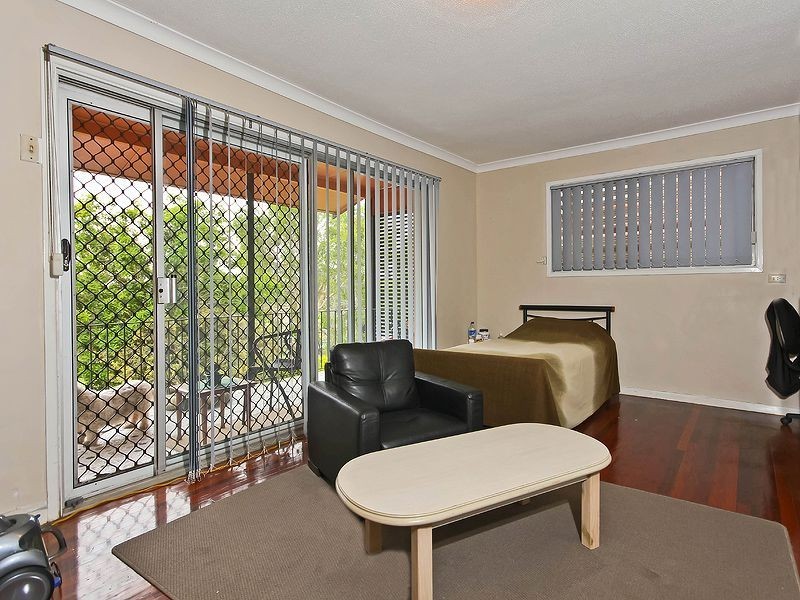25 Leadale St, Wynnum West QLD 4178
