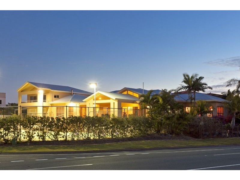 6 Commodore Drive, Birkdale QLD 4159