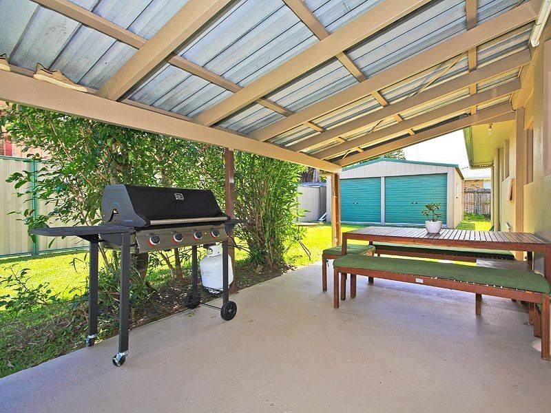 30 Rossinton Street, Birkdale QLD 4159