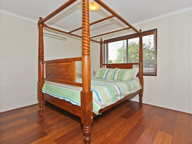 30 Rossinton Street, Birkdale QLD 4159