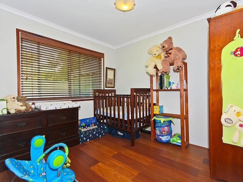 30 Rossinton Street, Birkdale QLD 4159