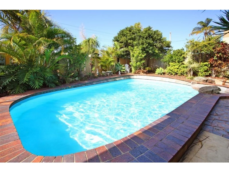 42 Mooroondu Road, Thorneside QLD 4158