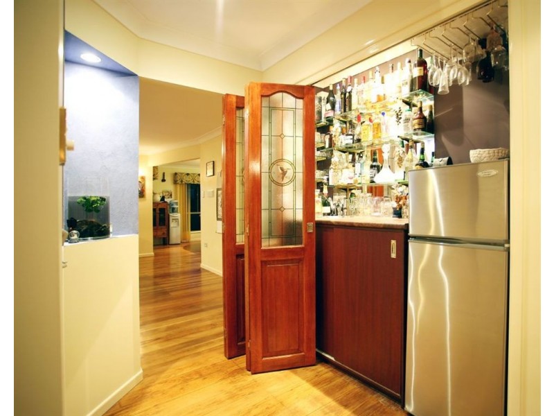 42 Mooroondu Road, Thorneside QLD 4158