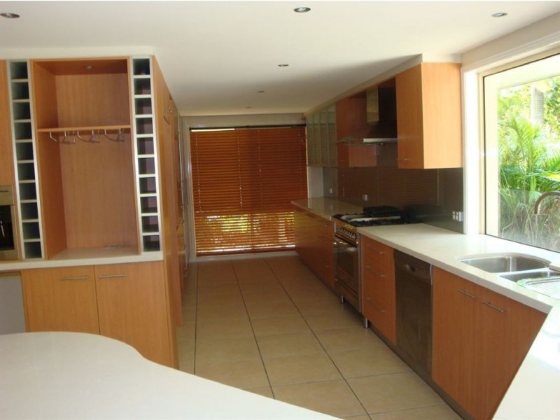 8 Mossip Court, Wellington Point QLD 4160