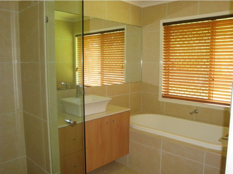 8 Mossip Court, Wellington Point QLD 4160