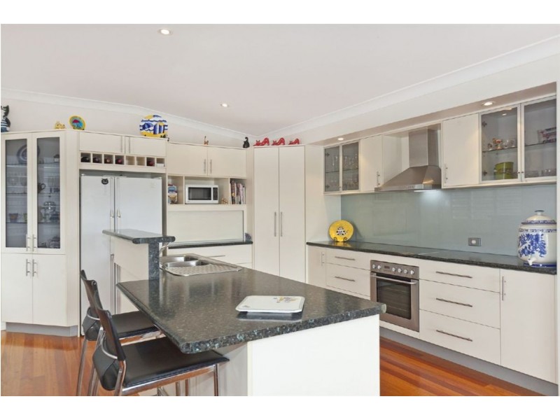 16 Edith Street, Wellington Point QLD 4160