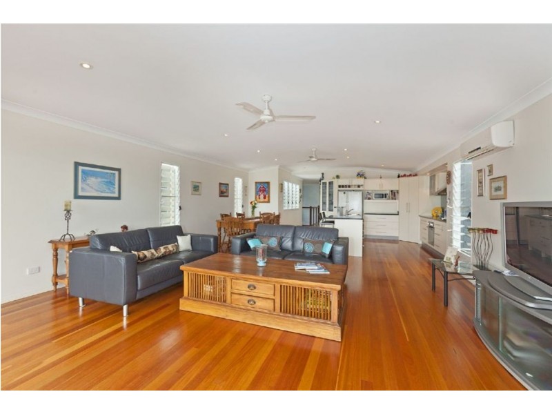 16 Edith Street, Wellington Point QLD 4160