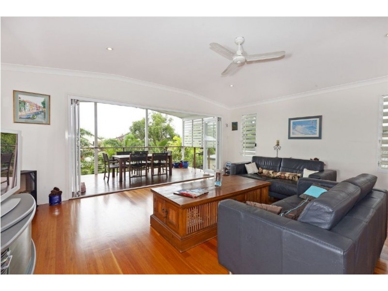 16 Edith Street, Wellington Point QLD 4160