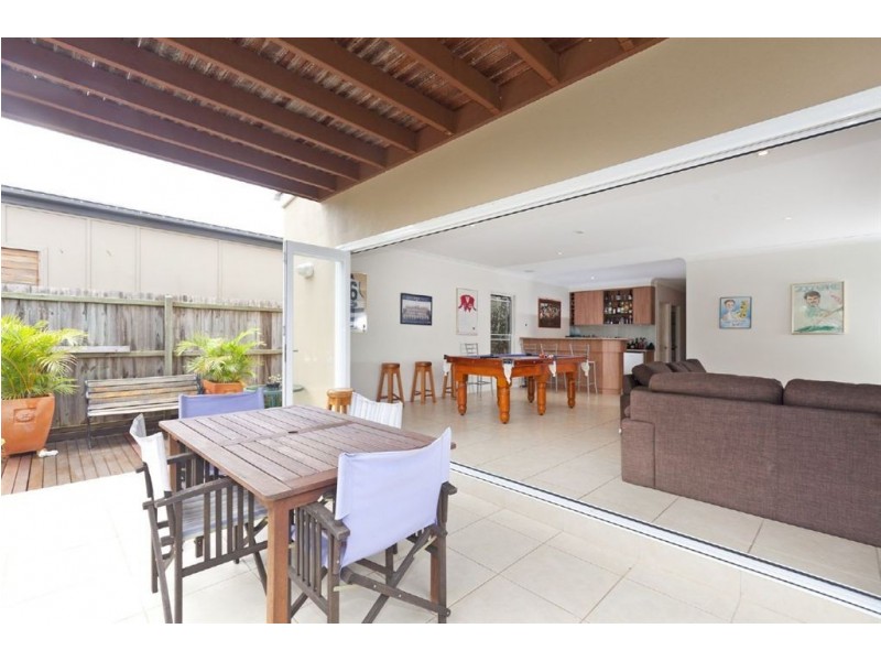 16 Edith Street, Wellington Point QLD 4160