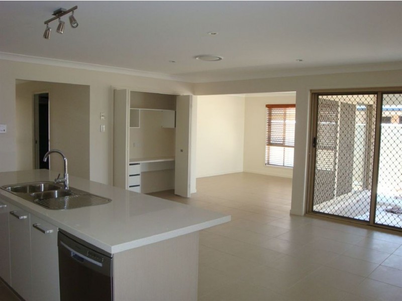 34 Paulina Street, Wellington Point QLD 4160