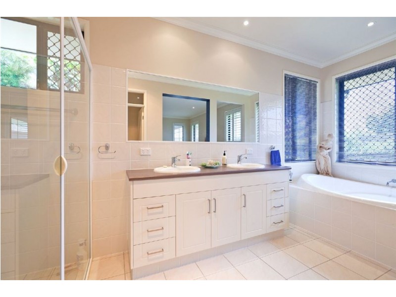 64 Jacob Street, Wellington Point QLD 4160