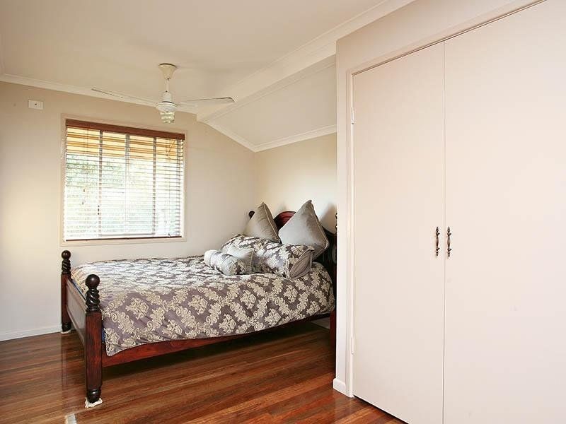 21 Warner Street, Wellington Point QLD 4160