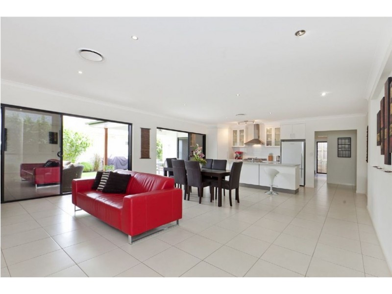 13 North Haven Place, Wellington Point QLD 4160