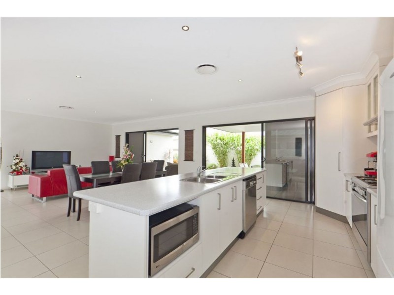 13 North Haven Place, Wellington Point QLD 4160