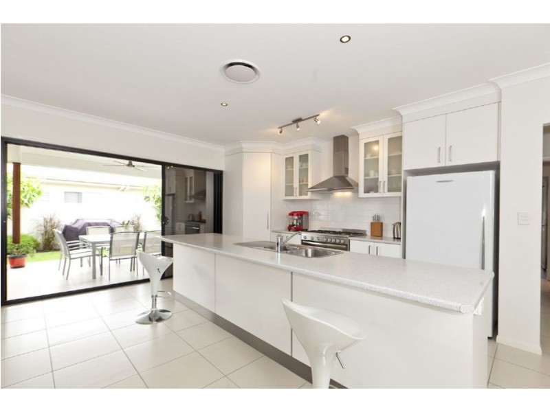 13 North Haven Place, Wellington Point QLD 4160