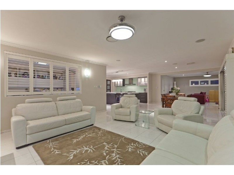 37 Allan Day Drive, Wellington Point QLD 4160
