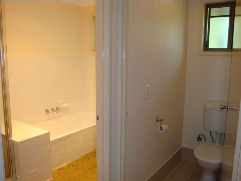 2 Lawn Terrace, Capalaba QLD 4157