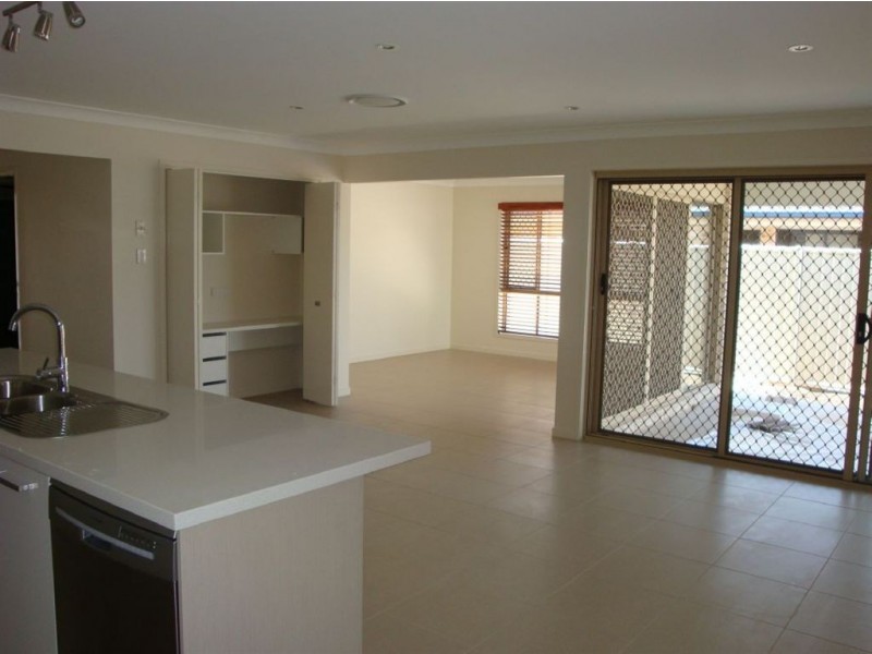 34 Paulina Street, Wellington Point QLD 4160