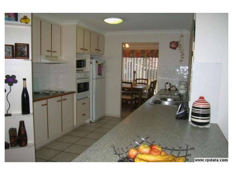 13 Sunray Place, Birkdale QLD 4159