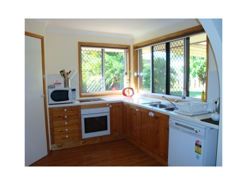 6 Day Court, Wellington Point QLD 4160