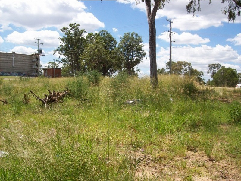 77 Bellevue Road, Goodna QLD 4300