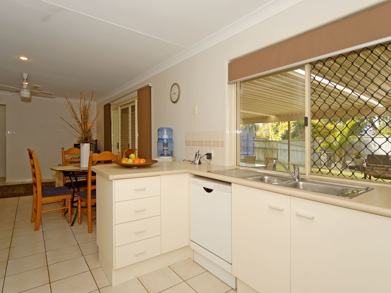 10 Ravenswood Lane, Springfield QLD 4300