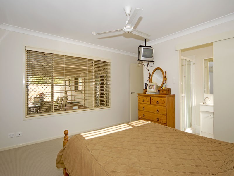 10 Ravenswood Lane, Springfield QLD 4300