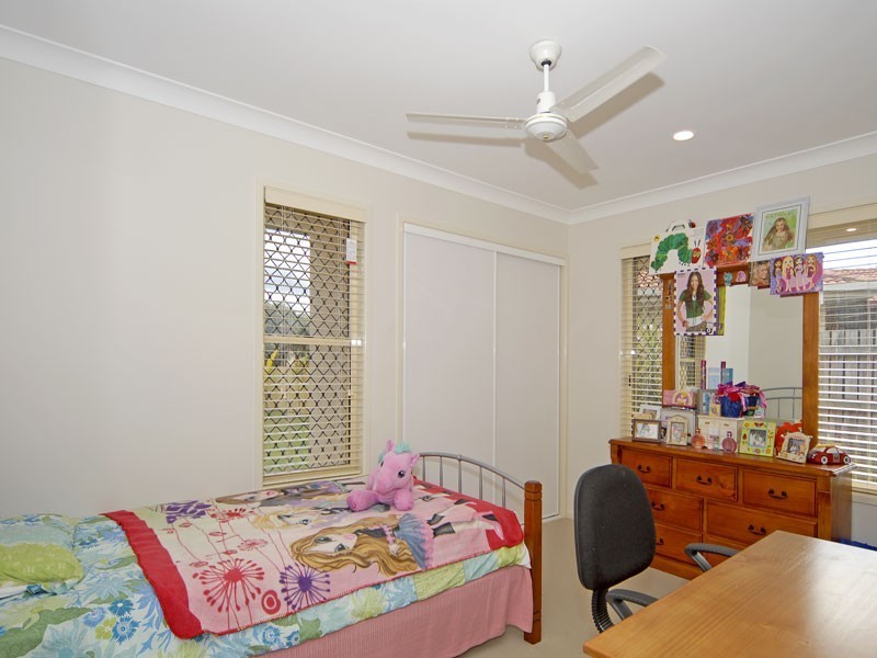 10 Ravenswood Lane, Springfield QLD 4300