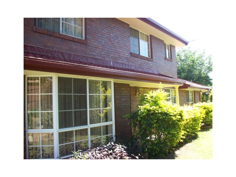 17 Forrest Cr, Redbank Plains QLD 4301