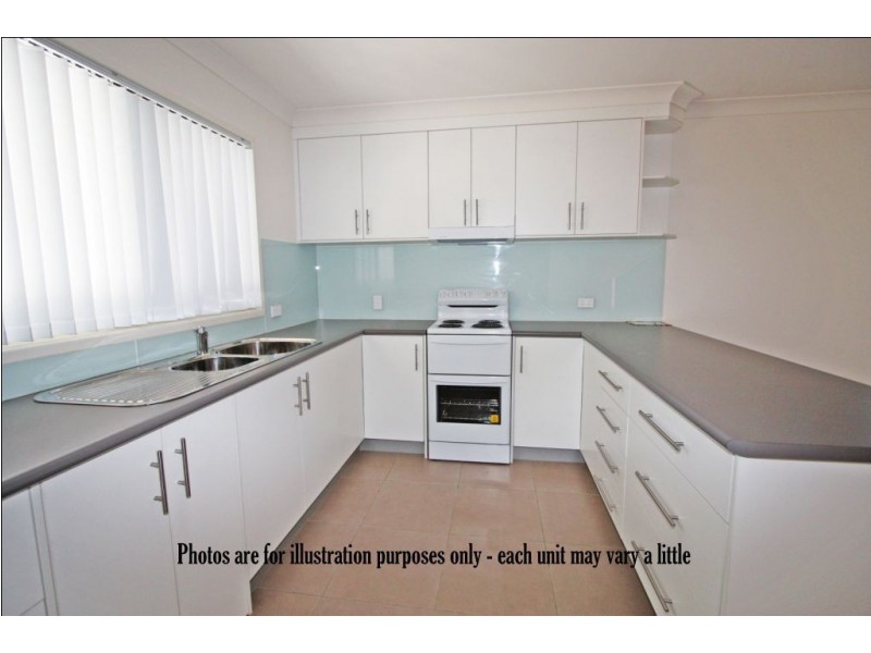 4/4 Spencer St, Redbank QLD 4301