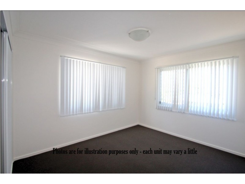 4/4 Spencer St, Redbank QLD 4301