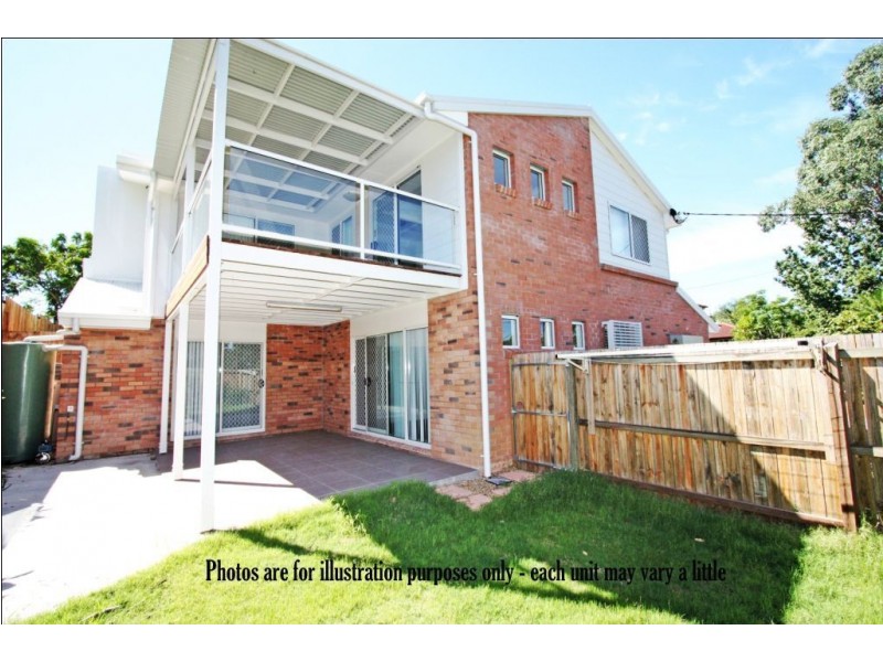 4/4 Spencer St, Redbank QLD 4301