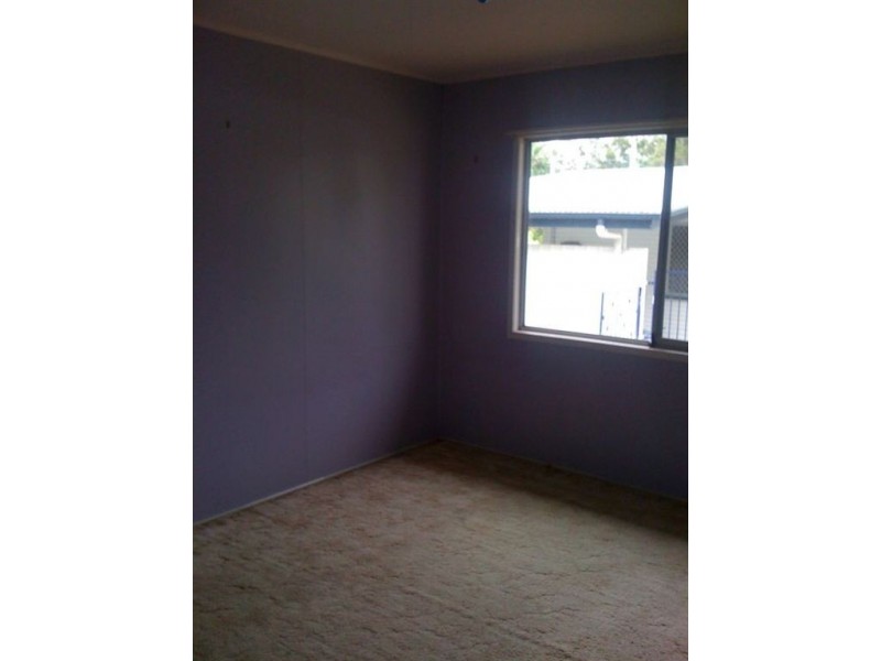 12 Caroline Street, Riverview QLD 4303