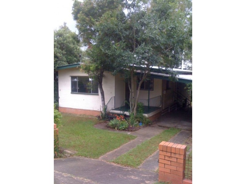 12 Caroline Street, Riverview QLD 4303