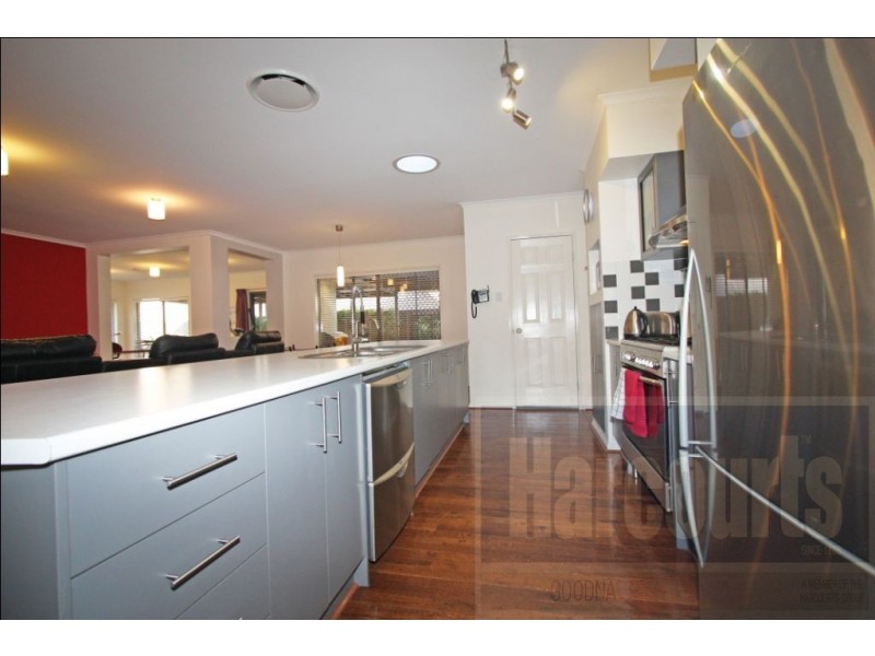 44 Coventina Cres, Springfield Lakes QLD 4300