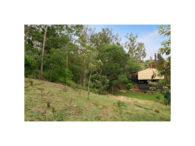 5 Surrey Road, Bellbird Park QLD 4300