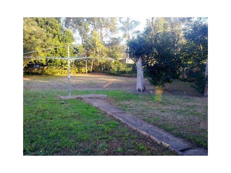 13 Duncan Street, Riverview QLD 4303
