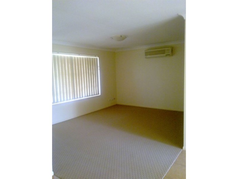 39 Lyrebird Lane, Bellbird Park QLD 4300