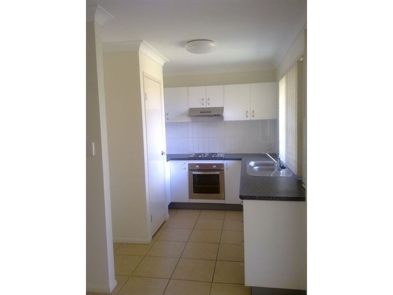 39 Lyrebird Lane, Bellbird Park QLD 4300