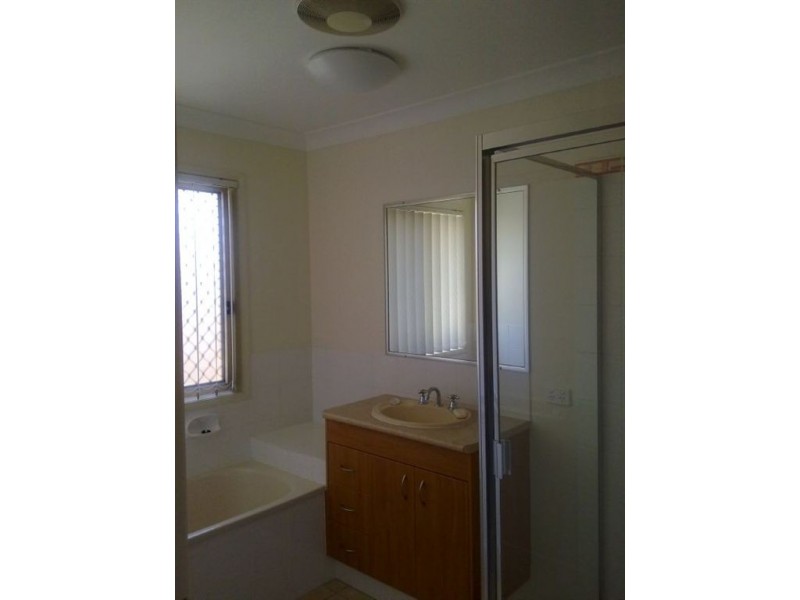 39 Lyrebird Lane, Bellbird Park QLD 4300