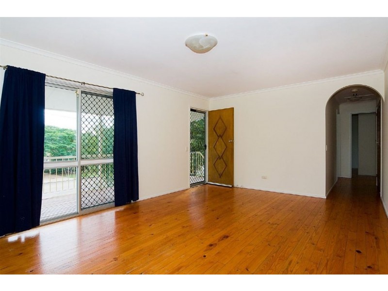 11 Borodin St, Bellbird Park QLD 4300