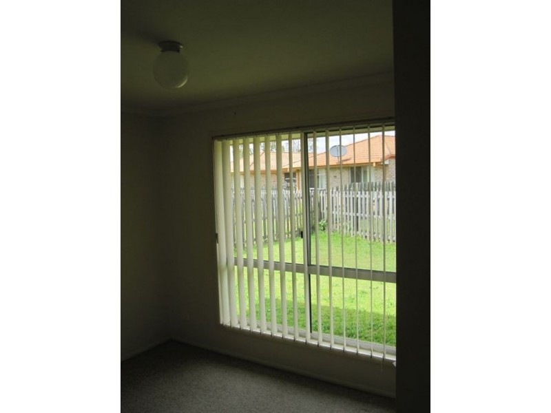 2/11 Mooney Close, Goodna QLD 4300