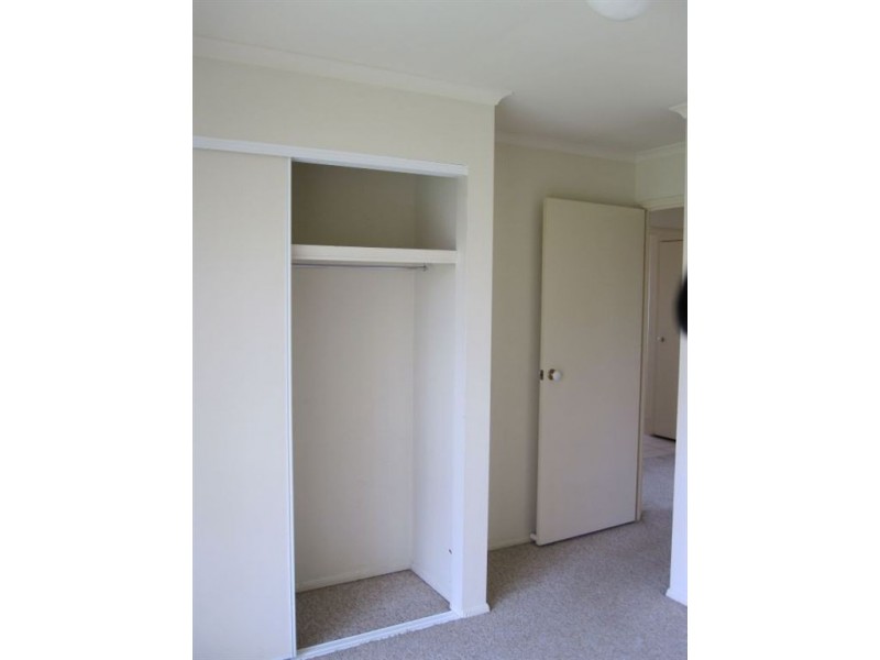 2/11 Mooney Close, Goodna QLD 4300