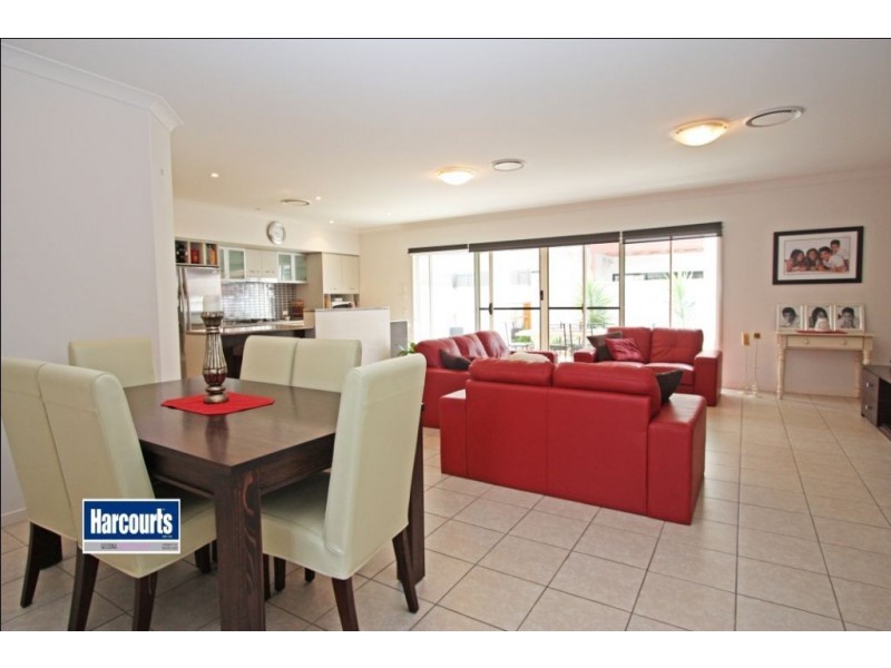 72/158 Dandenong Rd, Mount Ommaney QLD 4074