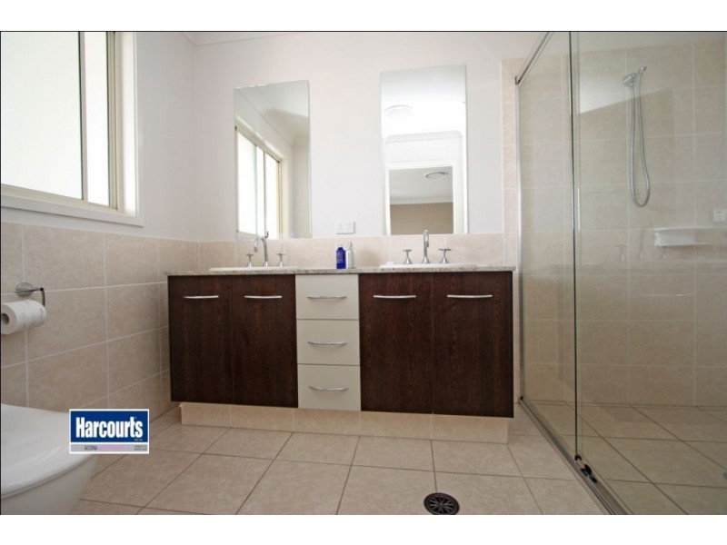 72/158 Dandenong Rd, Mount Ommaney QLD 4074