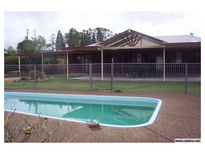 6 Bruce Street, Redbank Plains QLD 4301