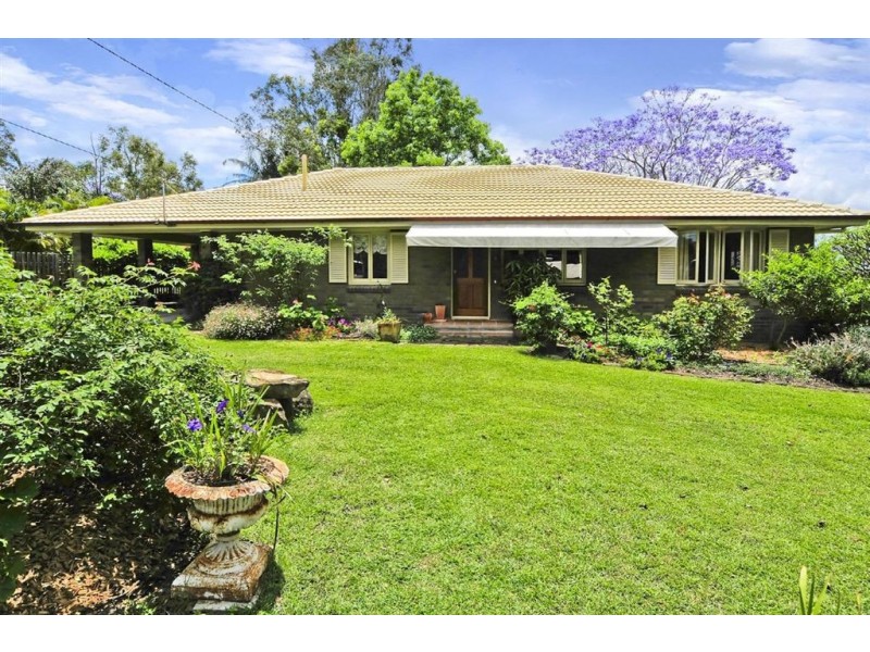 12 Stella St, Camira QLD 4300